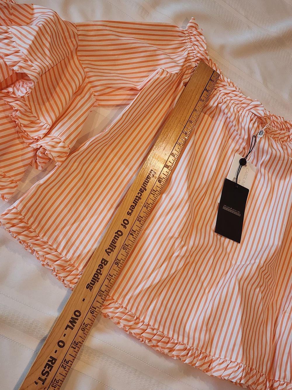 Neiman Marcus Peach and White Striped Off-Shoulder Skirt - Picture 4 of 5